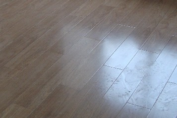 木地板:实木地板