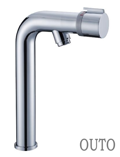 五金、水龙头:洗菜盆水龙头