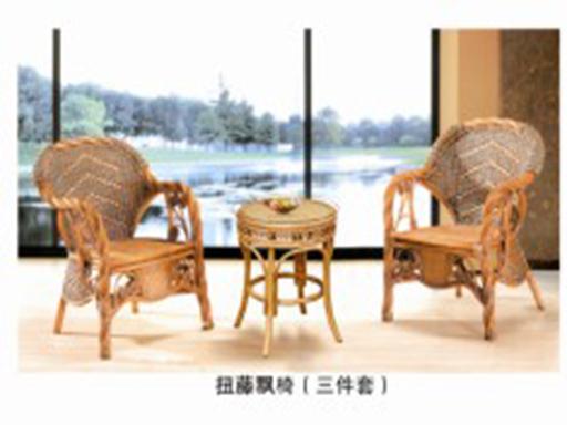 家具:扭藤飘椅