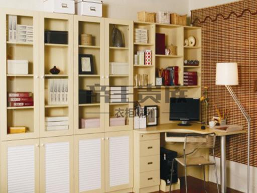 家具:整体衣柜